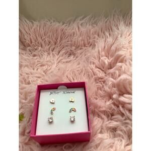 New with tag Betsey Johnson set of 3 pieces earrings stud